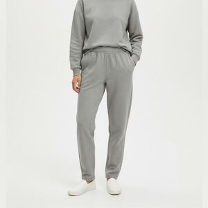 Beyond Yoga Gray Bottoms